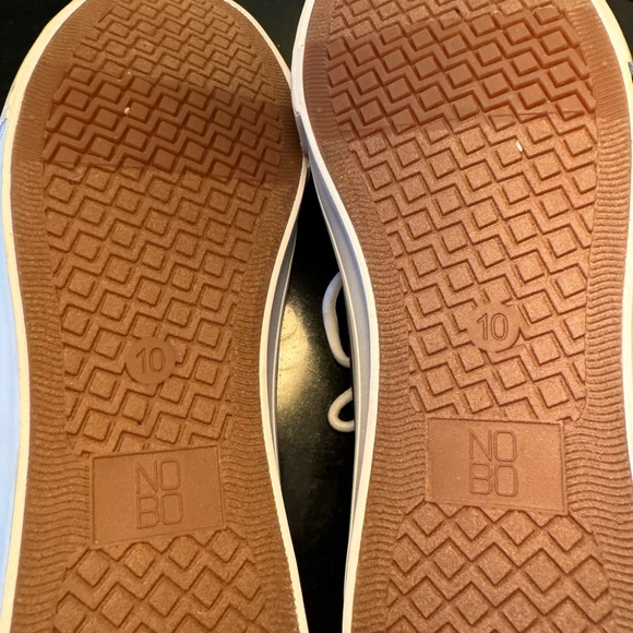 Almost new sneaker flowers size 10 - Picture 8 of 10